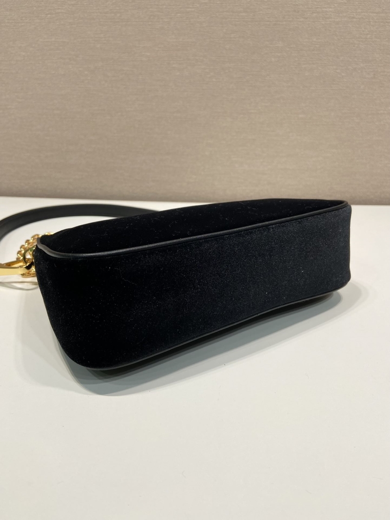 Pra*a hobo bags